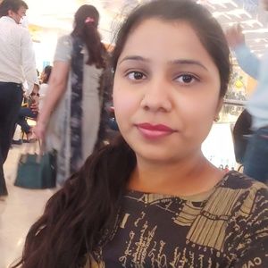 Meet your Posher, Mona